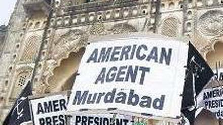 Auch Muslime in Indien nutzen den anstehenden Besuch zu Protesten.
