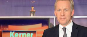 Kerner war mit großem Hurra vom ZDF zum Privatsender Sat 1 gewechselt. Dort da schalten zu wenig Zuschauer ein.