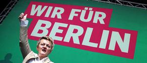 09.04.2011: Über 90 Prozent der Mitglieder wählen Renate Künast zur Spitzenkandidatin der Berliner Grünen, die eine sehr kämpferische Rede hielt.