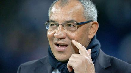 Wen nehme ich denn als Nächsten raus? Felix Magath treibt auf Schalke ein Verwirrspiel.