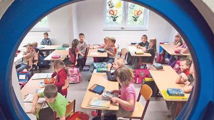 Fehlender Durchblick. Bund und Länder konnten sich auf mehreren "Bildungsgipfeln" nicht darüber einigen, woher zusätzliche Milliarden für die Bildung kommen sollen.