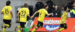 Nicht zu halten: Torschütze Kagawa (r.) und seine Kollegen laufen der Konkurrenz in der Bundesliga weiter davon.