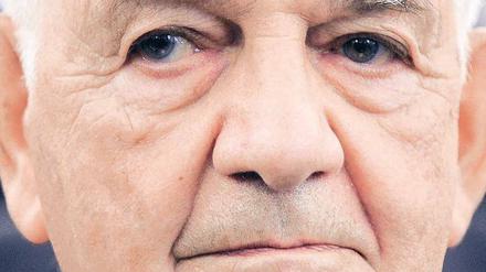 Alfred Grosser hatte die jüdische Gemeinde erzürnt, als er sagte, dass nicht jede Kritik an der israelischen Politik als antisemitisch betrachtet werden müsse.