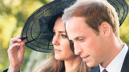 Seit acht Jahren sind Kate Middleton und Prinz William ein Paar. Jetzt hat der Prinz endlich die Frage aller Fragen gestellt.
