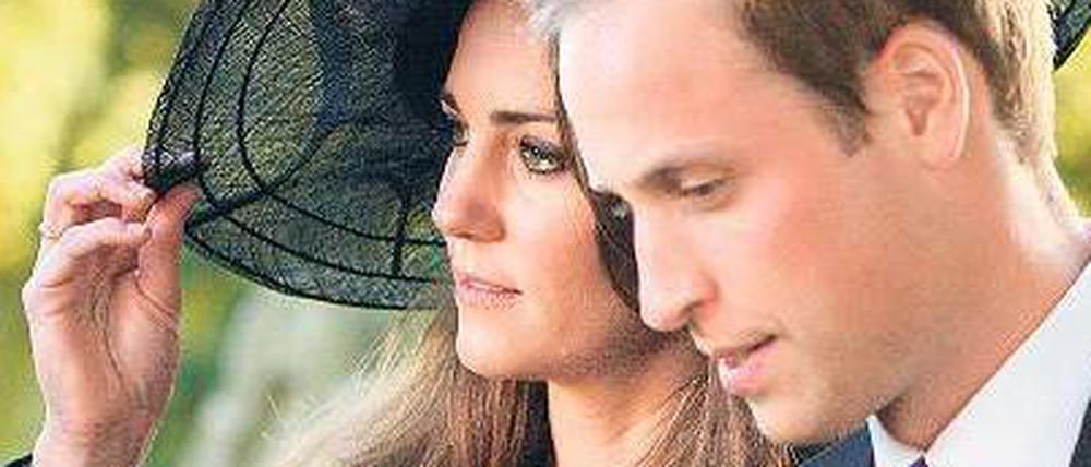 Seit acht Jahren sind Kate Middleton und Prinz William ein Paar. Jetzt hat der Prinz endlich die Frage aller Fragen gestellt.