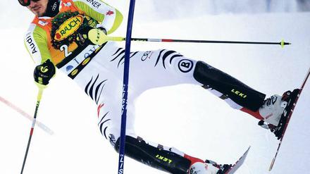 Ausrutscher im Nebel. Felix Neureuther fährt nur auf Rang 38. Foto: AFP