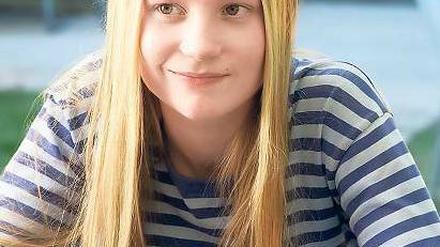 Mutter, Mutter, Vater, Tochter, Sohn – so lautet die Konstellation im Film „The Kids are all right“, in dem Mia Wasikowska eine 18-Jährige spielt. Foto: Universal Studios/Suzanne Tenner/dapd