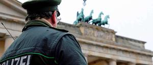 Das Gebiet um das Brandenburger Tor gilt laut Sicherheitsexperten als "Gefährdungsschwerpunkt". In der Nähe befinden sich die US-Botschaft, die französische Botschaft und das Hotel Adlon.