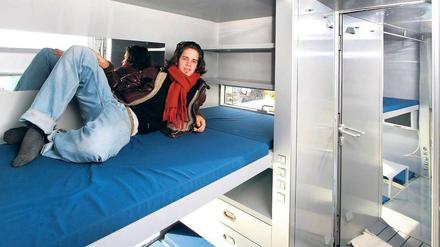 Wohnen auf sieben Quadratmetern. Vor fünf Jahren entwickelten Münchener Studierende als Antwort auf die Wohnungsnot einen „Wohnwürfel“. Er ging nicht in Serie, die sieben Prototypen sind aber bewohnt. Abgeschafft hat das Studentenwerk München etwas größere Container, die zeitweise auf die Lage aufmerksam machen sollten. Inzwischen wurden hunderte Plätze in Neubauten geschaffen, übergangsweise gibt es in den Zimmern auch Doppelbelegungen.