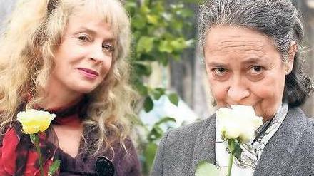 In vollen Zügen genießen Lore (Monica Bleibtreu, r.) und Anneliese (Gisela Schneeberger) im Film „Ladylike“ das Leben in ihrer Frauen-WG. Monica Bleibtreu starb im Mai 2009. Foto: ZDF