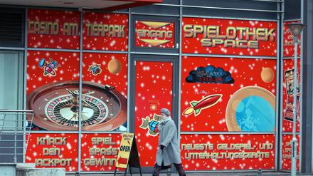Die Zahl der Spielhallen in Berlin hat sich von 2006 bis 2010 um 32 Prozent erhöht.