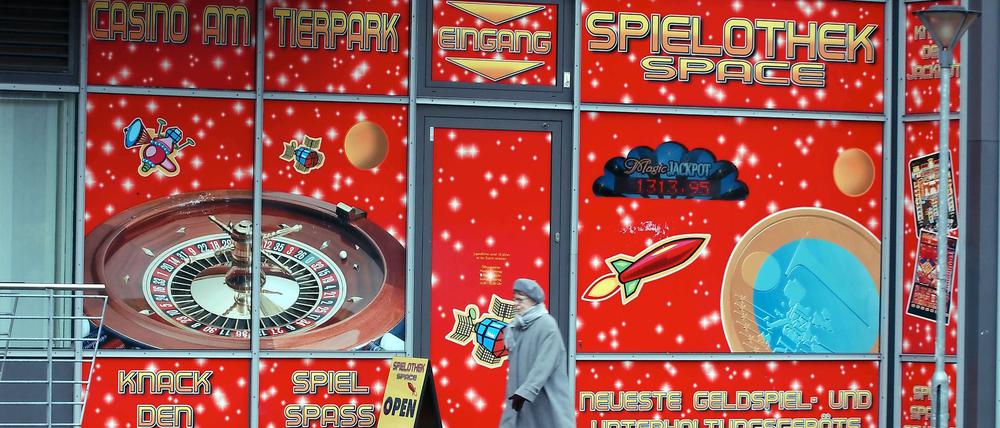 Die Zahl der Spielhallen in Berlin hat sich von 2006 bis 2010 um 32 Prozent erhöht.