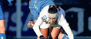 In die Endrunde gestolpert. Die Frauen der USA (vorne mit Carli Loyd) qualifizierten sich als letztes Team für die WM.Foto: AFP