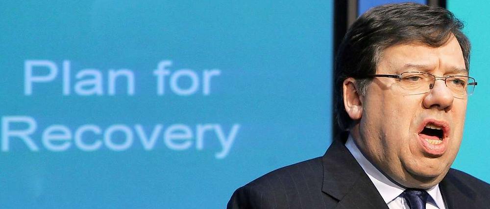 Ein Mann, ein Plan. Der irische Premierminister Brian Cowen erklärte am Mittwoch, wie er er die Staatsausgaben senken und die Steuern anheben will. 