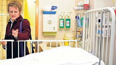Auf Visite. Beim Besuch der Charité-Klinderklinik vermied Renate Künast, die Berliner Spitzenkandidatin der Grünen, am Mittwoch allzu kantige Aussagen zur Gesundheits- oder Wissenschaftspolitik des Senats.