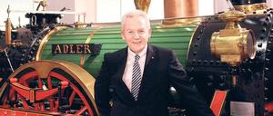 Unter Dampf: Der „Adler“ war 1835 hierzulande die erste Lok. 2010 musste Rüdiger Grube viel Kritik aushalten und seine Leute antreiben, um die Pannen zu bewältigen. Foto: dpa