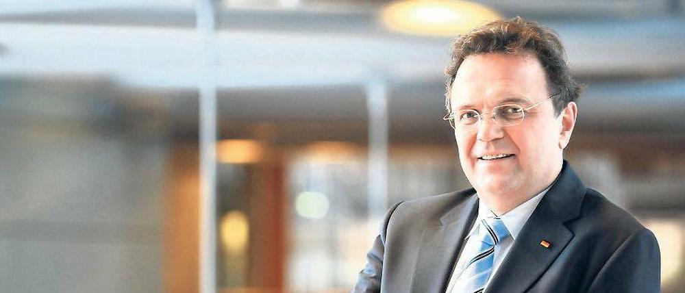 Hans-Peter Friedrich (53) ist seit Oktober 2009 Chef der CSU-Landesgruppe im Bundestag.