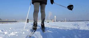 Blauer Himmel, Pulverschnee. Ab auf die Piste - aufs Tempelhofer Feld.
