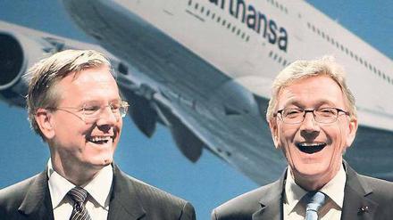 Gut Lachen. Wolfgang Mayrhuber (rechts) hat die Lufthansa gut geführt und übergibt den Vorstandsvorsitz an Christoph Franz. Foto: dpa