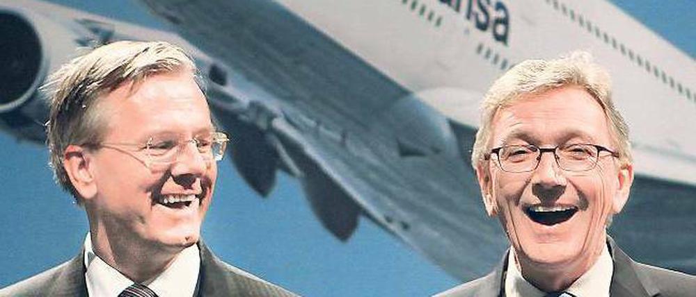 Gut Lachen. Wolfgang Mayrhuber (rechts) hat die Lufthansa gut geführt und übergibt den Vorstandsvorsitz an Christoph Franz. Foto: dpa