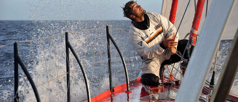 Premiere. Boris Herrmann nimmt als erster Deutscher an einem Segelrennen um die Welt teil. Zu den Favoriten beim Barcelona World Race zählen aber andere. 