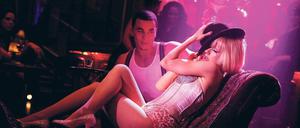 Am Ziel. Kellnerin Ali (Christina Aguilera) als Frontfrau der "Burlesque Lounge".