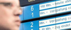 Kommt er oder kommt er nicht? Wer auf einen Zug wartete, musste in den Tagen um Weihnachten viel Geduld aufbringen.