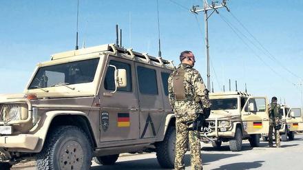 Kommando zurück: 2011 will die Bundeswehr mit dem Abzug aus Afghanistan beginnen, 2014 soll er abgeschlossen sein. Spätestens dann müssen afghanische Soldaten allein für die Sicherheit in ihrem Land sorgen. Foto: dpa