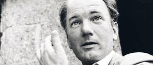 Er konnte keinen Tag ohne Zeitung verbringen. Thomas Bernhard 1971 in Salzburg. 