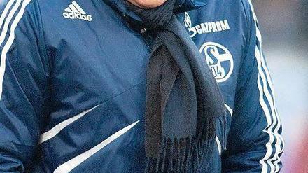 Nachdenklich geworden. Felix Magaths Pläne gehen einfach nicht auf. Foto: dpa