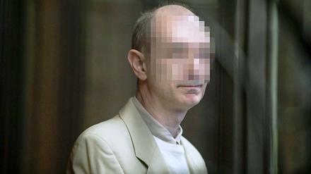 Garri R. war im ersten Verfahren zu einer Freiheitsstrafe von vier Jahren und neun Monaten verurteilt worden. Außerdem erhielt er ein dauerhaftes Berufsverbot.