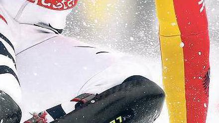 Felix Neureuther, 26, fährt für den Skiklub Patenkirchen und wohnt in Garmisch. Das Foto zeigt ihn bei seinem Slalom-Sieg am heimischen Gudiberg im vergangenen Oktober. Heute beginnt in Garmisch-Partenkirchen die alpine Ski-WM mit einer Eröffnungsfeier. Bei der WM-Generalprobe am gestrigen Sonntag in Hinterstoder (Österreich) kam Neureuther im Riesenslalom allerdings nur auf den 29. Platz.
