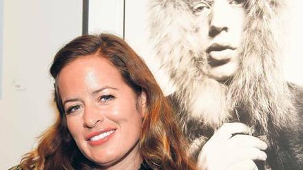 Gut aufgelegt. Jade Jagger (vor dem Foto ihres Vaters) ist als DJane gebucht.