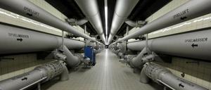Im Rohrkeller der Filterhalle des Wasserwerks Tegel: Nach dem Volksentscheid will der Senat weitere Unterlagen veröffentlichen.
