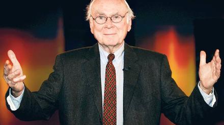 Humorvoller Künstler. Die Stücke, die Vicco von Bülow zwischen 2004 und 2008 als Unikate bemalte, sind bis Juni zu besichtigen. Fotos: Thilo Rückeis (3), dpa