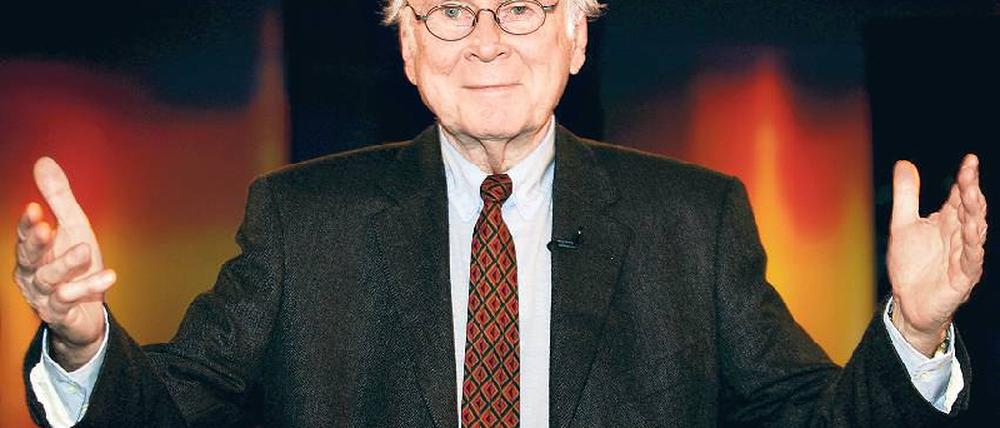 Humorvoller Künstler. Die Stücke, die Vicco von Bülow zwischen 2004 und 2008 als Unikate bemalte, sind bis Juni zu besichtigen. Fotos: Thilo Rückeis (3), dpa