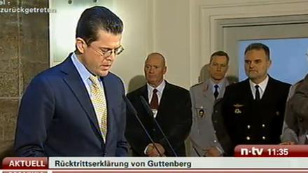 Die Rücktrittserklärung des Verteidigungsministers flimmerte zeitverzögert über die Bildschirme. Angesichts des kurzfristig angesetzten Termins waren die Sender nicht in der Lage, Live-Bilder zu senden - stattdessen gab es nur einen O-Ton ohne Bild.