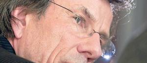 Hat Zeit. Rüdiger Bormann, Unipräsident in Bayreuth, erklärt das Verfahren. 