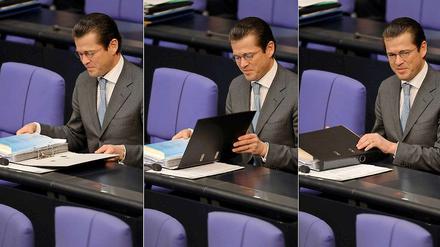Nach wie vor beliebt: Verteidigungsminister zu Guttenberg mag in seiner Dissertation geschummelt haben. Viele Wähler stehen dennoch hinter ihm. 