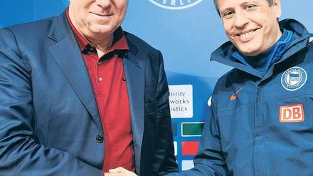 Damals Partner, heute Gegner. Dieter Hoeneß (l.) und Lucien Favre. Foto: dpa