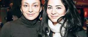 Schwestern-Team. Yasemin (links, 38) und Nesrin (31) Samdereli wurden in Dortmund geboren. Heute lebt Yasemin in Berlin und Nesrin in Hamburg.