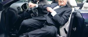 Bequeme Position. VW-Chef Martin Winterkorn verdiente im vergangenen Jahr 9,3 Millionen Euro und gehört damit zu den Spitzenverdienern unter den Dax-Vorständen. 