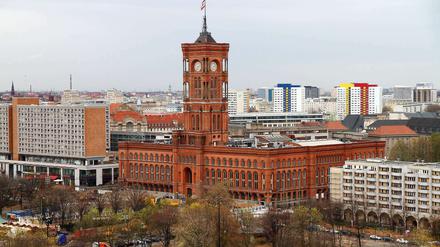 Dem Berliner Senat wurde wiederholt vorgeworfen, beschlossene Vorhaben nur schleppend umzusetzen.