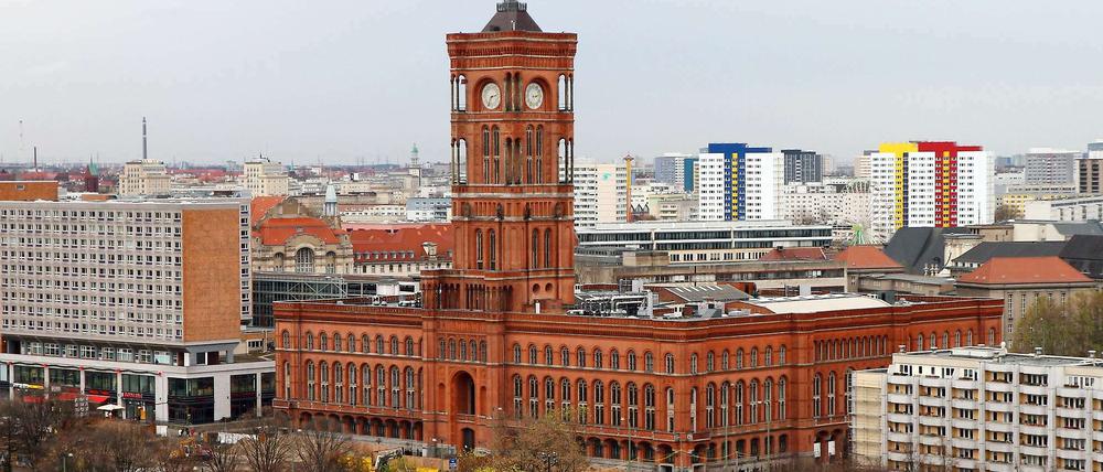 Dem Berliner Senat wurde wiederholt vorgeworfen, beschlossene Vorhaben nur schleppend umzusetzen.