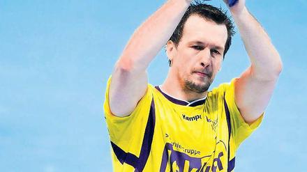 Do widzenia. Der Vertrag von Michal Kubisztal wird nach vier Jahren bei den Füchsen wohl nicht verlängert. Der Klub umwirbt den spanischen Star Iker Romero.