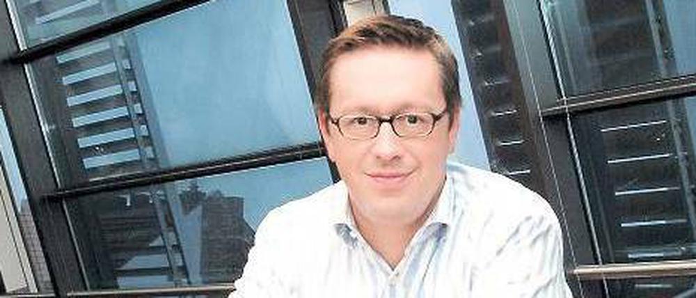 Tonio Kröger (45) ist Vorstandsvorsitzender der Werbe-Holding Doyle Dane Bernbach (DDB). Nach drei Jahren bei der Werbeagentur Springer &amp; Jacoby wechselte Kröger 1998 als Leiter der Marketingkommunikation Deutschland zu Daimler-Chrysler. Ab 2003 führte er als Vorstandschef das operative Geschäft der deutschen DDB-Gruppe. Heute ist er in der DDB-Holding für die globale Strategie verantwortlich. Der gebürtige Oldenburger ist verheiratet und hat drei Kinder. Die DDB-Gruppe ist mit rund 1900 Mitarbeitern, unter anderem in Berlin, und einem geschätzten Umsatz von 150 Millionen Euro eine der größten deutschen Werbe- und Kommunikationsagenturen. Zu den wichtigsten Kunden zählen VW oder Henkel. Das DDB-Netzwerk gehört zu Omnicom, einer der weltweit größten Werbeholdings.