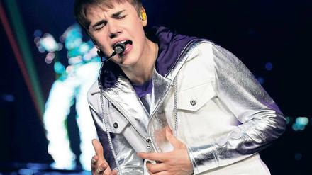 Alles Gute, Mama. Die Fans wollen Biebers Mutter am Sonnabend ein Geburtstagsständchen singen. Foto: rtr/Francois Lenoir