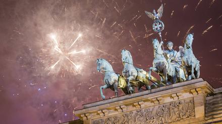 Die Quadriga im Lärmgewitter: Auch diesmal steigt die große Silvesterparty am Brandenburger Tor. 