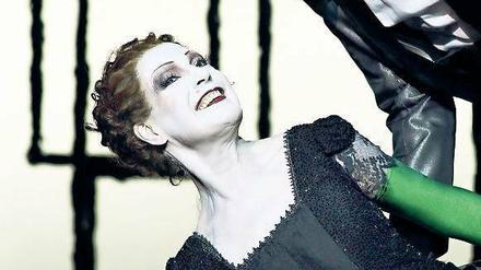 Expressiver Exorzismus. Angela Winkler und Alexander Lang.