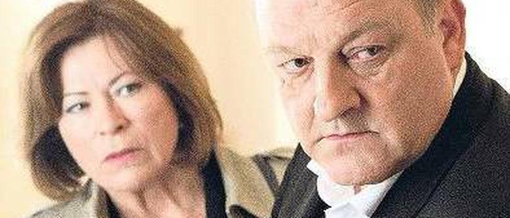 Ein Abenteuer hat Anna Springer (Rita Russek) gesucht, nun muss Wilsberg (Leonard Lansink) sie raushauen. Foto: ZDF